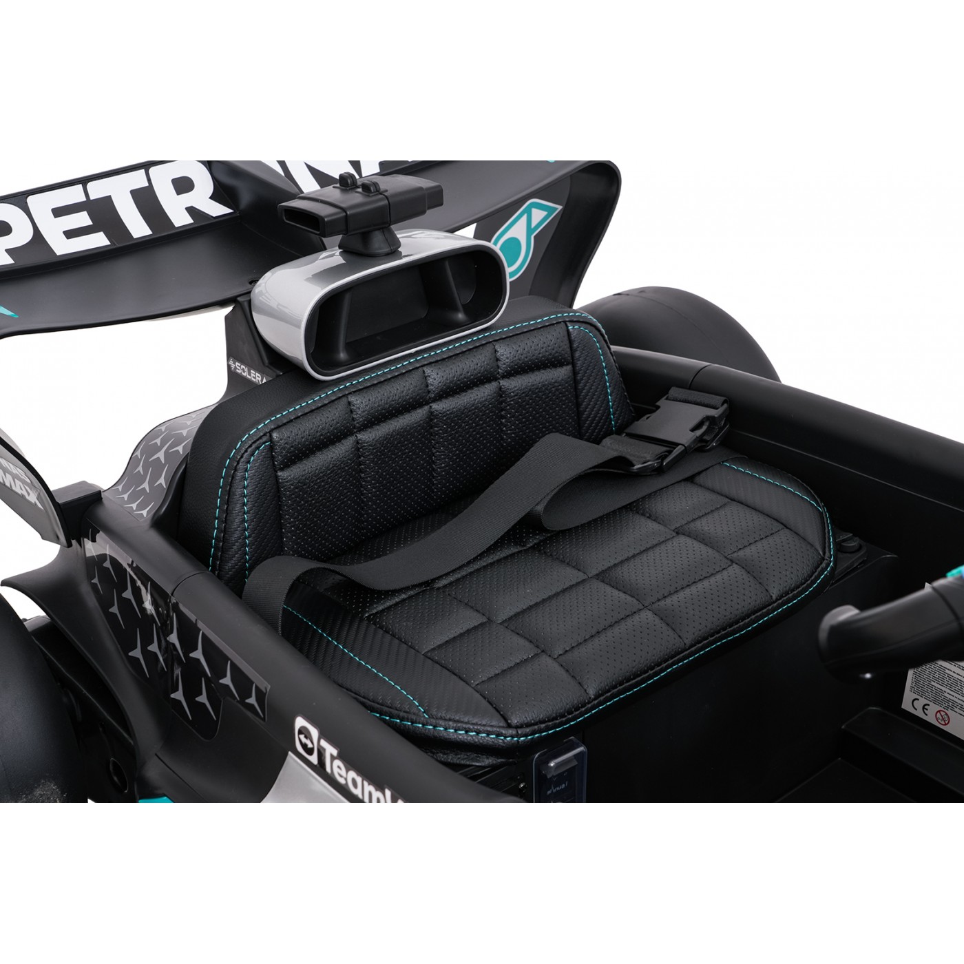 Vozidlo AMG PETRONAS F1 Čierne pretekárske auto