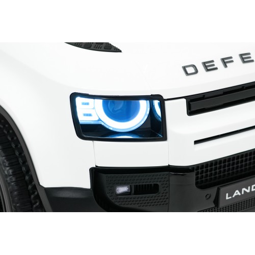 Land Rover Defender biele vozidlo