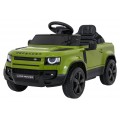 Zelené vozidlo Land Rover Defender