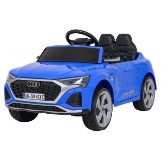Modré vozidlo Audi SQ8