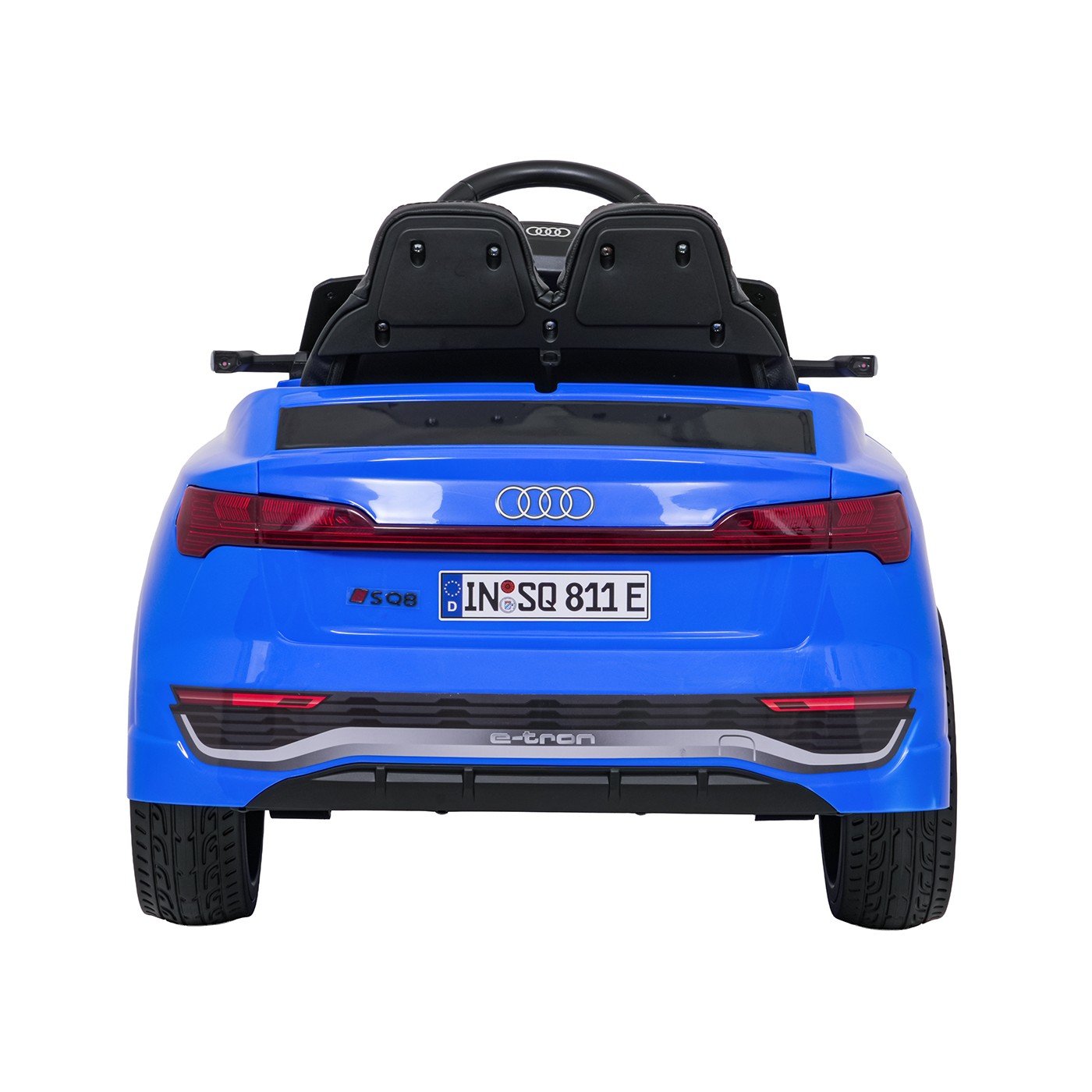 Modré vozidlo Audi SQ8