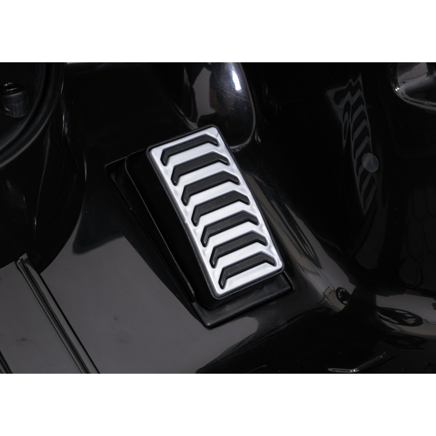 Čierne vozidlo Audi SQ8