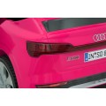 Ružové vozidlo Audi SQ8