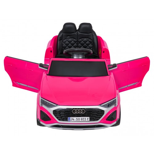 Ružové vozidlo Audi SQ8