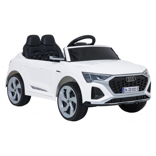 Audi SQ8 biele vozidlo