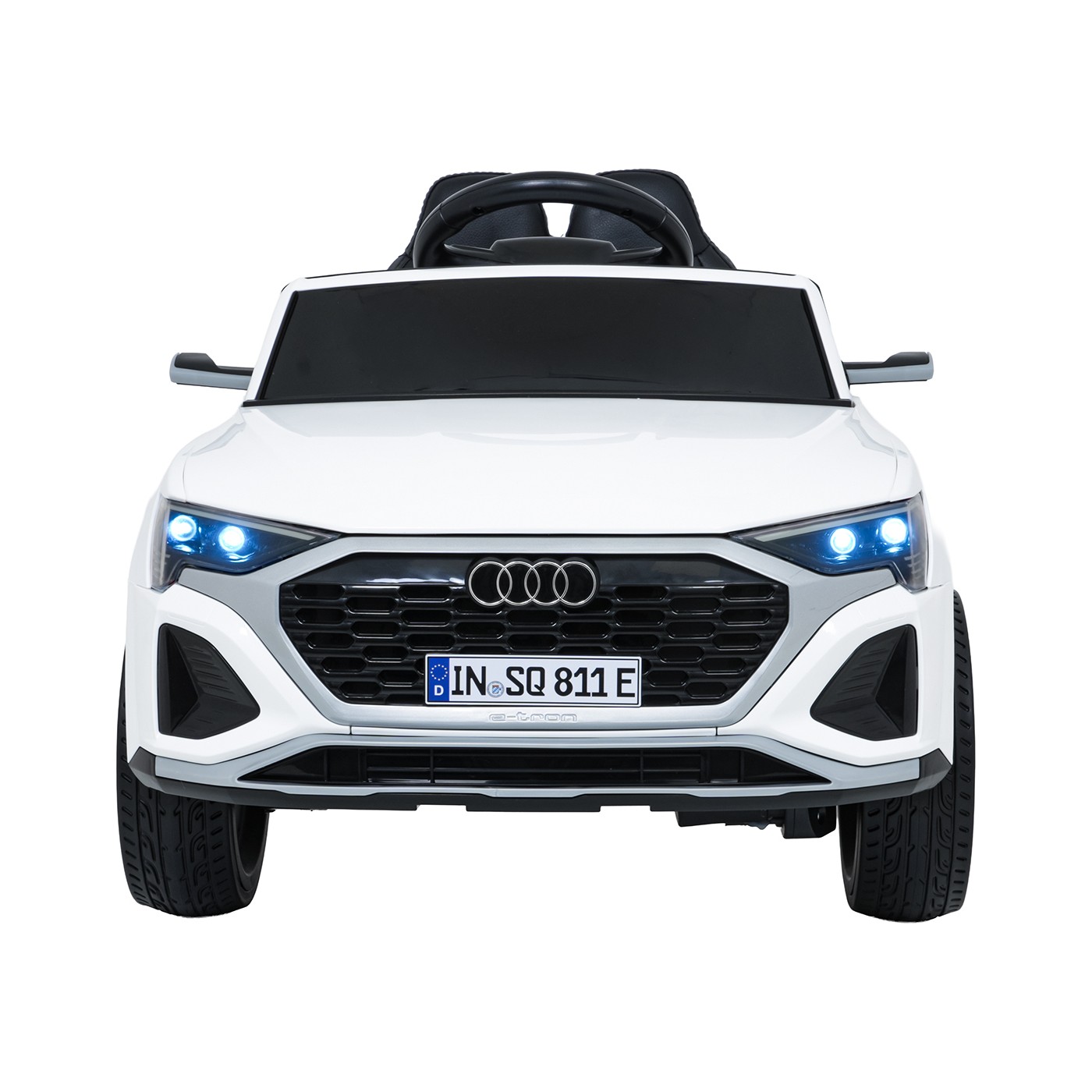 Audi SQ8 biele vozidlo