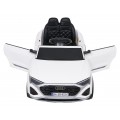 Audi SQ8 biele vozidlo