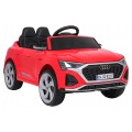 Audi SQ8 Červené vozidlo
